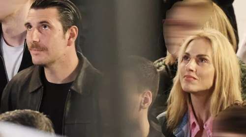 Ντορέττα Παπαδημητρίου: Με denim jacket στον Επιτάφιο μαζί με τον Γιώργο Γεροντιδάκη