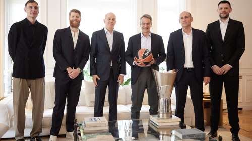 Ολυμπιακός: Στον Μητσοτάκη το τρόπαιο της Euroleague, στο Μαξίμου Μπαρτζώκας και Αγγελόπουλοι [εικόνες]