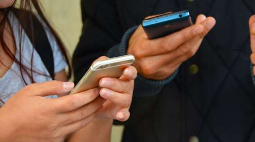 Δανία: Η κυβέρνηση βάζει "μπλόκο" στα social media για ανηλίκους κάτω των 15 ετών
