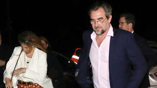 Νικόλαος Ντε Γκρες: Η πρώτη δημόσια εμφάνιση μετά από τις ήσυχες πασχαλινές διακοπές με τη Χρυσή Βαρδινογιάννη