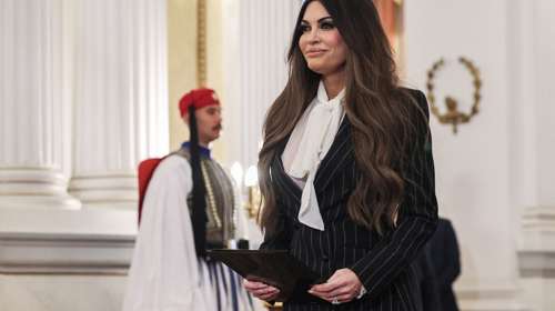 Οι ευχές της Κίμπερλι Γκιλφόιλ για τα Χριστούγεννα: "Ο Θεός να ευλογεί την Ελλάδα και τις ΗΠΑ"