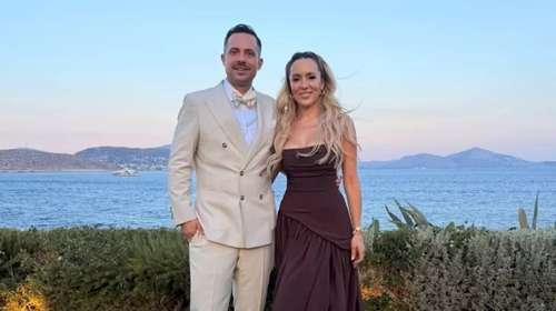 Σαν πριγκίπισσα στα λευκά: Η κόρη της Καλομοίρας και του Γιώργου Μπούσαλη είναι το πιο όμορφο παρανυφάκι