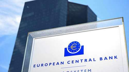 Bloomberg για ΕΚΤ: "Μπλόκο" στις αυξήσεις επιτοκίων μέχρι τον Δεκέμβριο - Τι προβλέπουν οι αναλυτές
