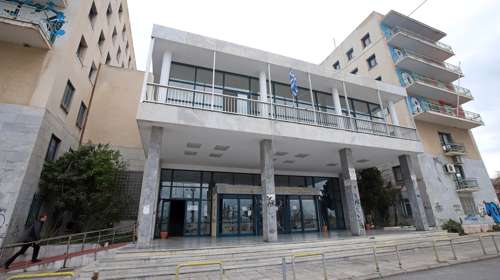 Γιατί προπηλάκισαν τον αντιπρύτανη του ΑΠΘ - Η άρνηση να μπει "μια τάξη" στο ζήτημα των εστιών