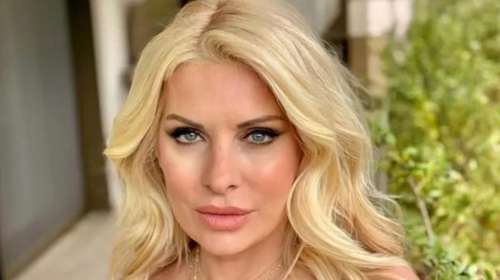 Ελένη Μενεγάκη: Με το κομψό πεντικιούρ που θα ζητούν όλες φέτος