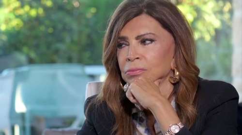Η Μιμή Ντενίση στην κηδεία του καλού της φίλου και συνεργάτη, Θρασύβουλου Γιάτσιου