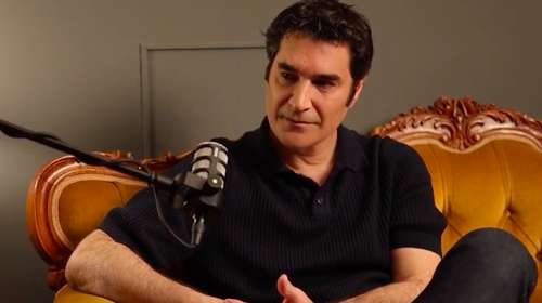 Ο Παπακαλιάτης αποκαλύπτει για το γκέι φιλί στο "Κλείσε τα μάτια": Το ΣτΕ ακύρωσε το πρόστιμο