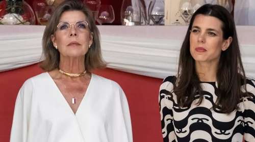 Η Καρολίνα του Μονακό έχει βρει τη "στολή" της: Το look με λευκό πουκάμισο και vintage Chanel φούστα
