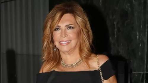 Η Μιμή Ντενίση αποδομεί εκδηλώσεις τύπου...Met Gala: "Καρναβάλια"