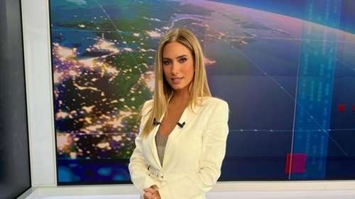 Λένα Φλυτζάνη: Ποια είναι η δημοσιογράφος που φημολογείται ότι θα αντικαταστήσει τη Σία Κοσιώνη στο κεντρικό δελτίο ειδήσεων του ΣΚΑΪ
