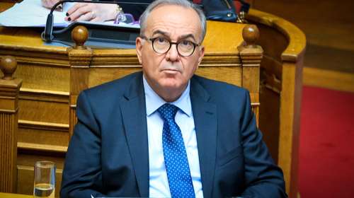 Παπαθανάσης: Η αύξηση του κατώτατου μισθού θα συμπαρασύρει κι άλλες αυξήσεις όπως στα επιδόματα