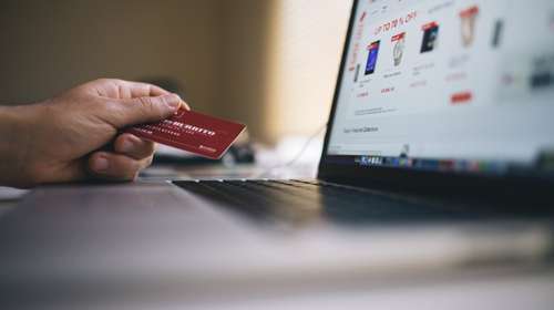 Αύξηση ρεκόρ 171% σε αγορές από eshop τις ημέρες της καραντίνας