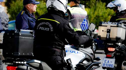 Συναγερμός στο Γενικό Κρατικό Νίκαιας: Ασθενής έβγαλε όπλο στο προαύλιο - Συνελήφθη από την ομάδα ΔΙ.ΑΣ.