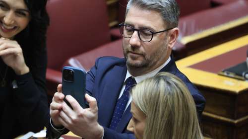 Ανδρουλάκης κατά της κυβέρνησης: Αυτό δεν είναι κοινοβουλευτική πλειοψηφία, είναι αίθουσα αναμονής δικαστηρίου