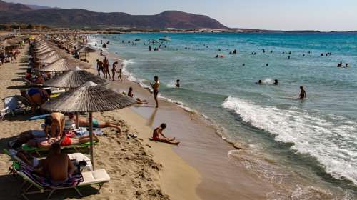 Παραλίες - Aυστηρή παραγγελία του Αρείου Πάγου προς εισαγγελείς: "Διαφυλάξτε τον δημόσιο χαρακτήρα τους"