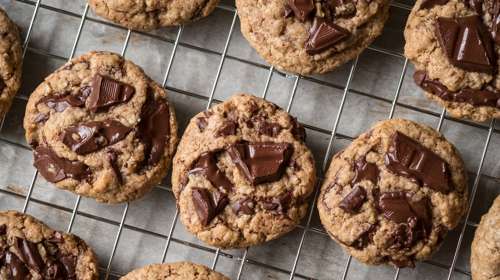 Γρήγορα soft cookies στο φούρνο μικροκυμάτων: Η φανταστική συνταγή του Άκη που θα φτιάχνεις ξανά και ξανά (και ξανά)