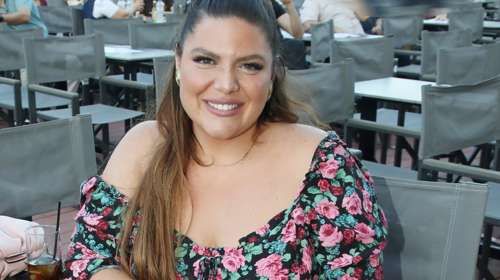 Δανάη Μπάρκα: "Ξυπνάω και θέλω να γκρεμίσω το σπίτι" - Το βίντεο μετά την ανακοίνωση της εγκυμοσύνης της