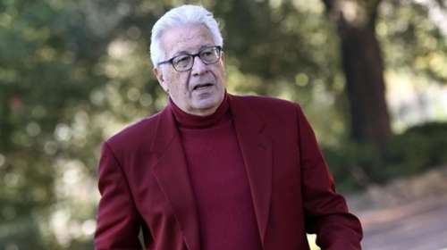 Πέθανε ο γνωστός Ιταλός τραγουδιστής Πεπίνο Ντι Κάπρι