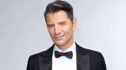 "Ακραία star ο άνθρωπος": Η εντυπωσιακή εμφάνιση του Σάκη Ρουβά στο Your Face Sounds Familiar
