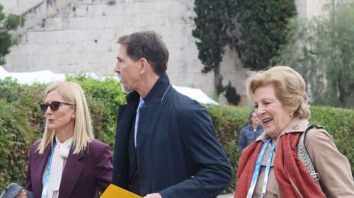 H casual Άννα Μαρία: Πρωινή εμφάνιση με τον Παύλο Ντε Γκρες και τη νύφη της, Μαρί Σαντάλ