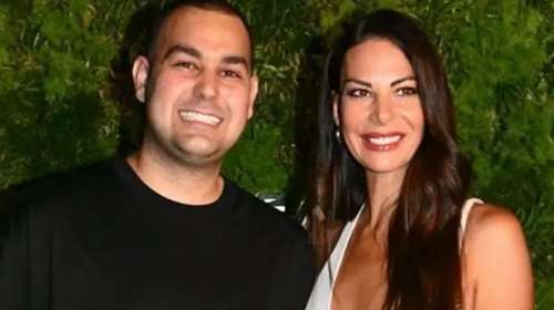 Η αγανάκτηση της Βατίδου για τη βίλα των παιδιών της στη Μύκονο - Κατηγορεί τη ΔΕΔΔΗΕ για "αισθητική καταστροφή"