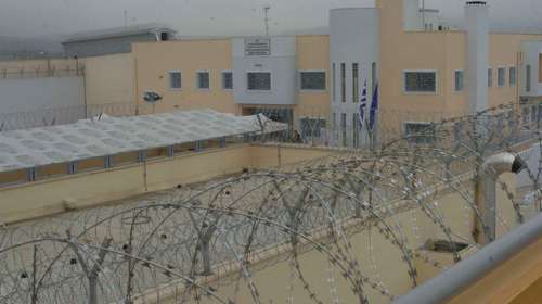 Συμβόλαιο θανάτου βλέπει η ΕΛΑΣ πίσω από τη δολοφονία του Έλληνα ισοβίτη μέσα στις φυλακές Δομοκού
