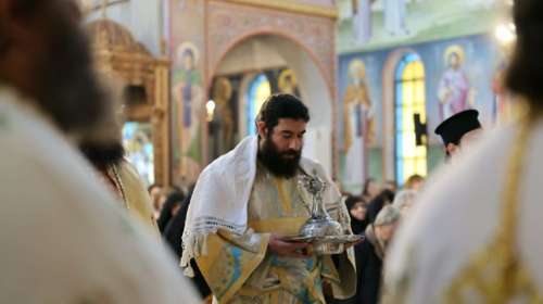 Ο Ισραηλινός που τα άφησε όλα και χειροτονήθηκε στα Μετέωρα [εικόνες]