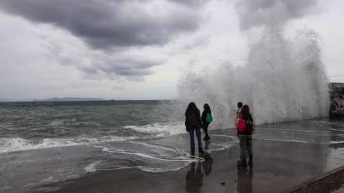 Πυροσβεστική: 103 κλήσεις λόγω ισχυρών ανέμων σε Πελοπόννησο, Δυτική και Στερεά Ελλάδα