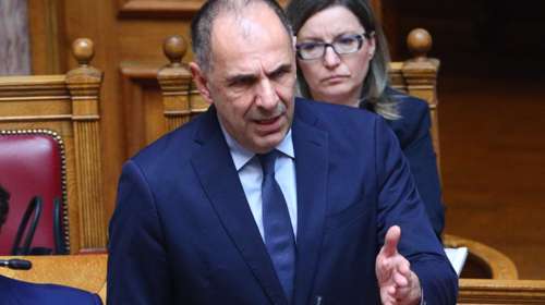 Γεραπετρίτης: Το οποιοδήποτε σχέδιο θα πρέπει να τύχει της αποδοχής εκ μέρους της Ουκρανίας