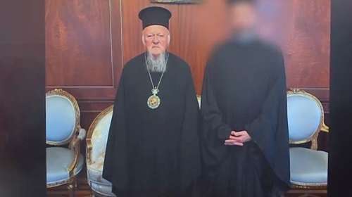 Πετράλωνα: Το "βαρύ" βιογραφικό του ιερέα που κατηγορείται πως έδειχνε τα γεννητικά του όργανα σε περαστικούς