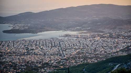 Βόλος: Συνεχίζονται τα προβλήματα ηλεκτροδότησης - Χωρίς ρεύμα και πάλι μεγάλα τμήματα της πόλης