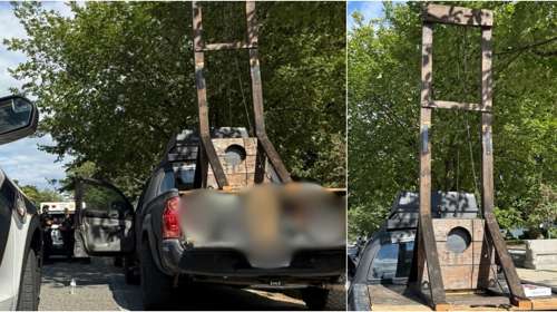 ΗΠΑ: Ο... Χάρος βγήκε παγανιά γύρω από το Καπιτώλιο - Κυκλοφορούσε με γκιλοτίνα στην καρότσα του αυτοκινήτου του