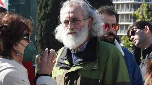 Μιχάλης Αεράκης: Έχω μια απευθείας σύνδεση με το Θεό - Σε δυσκολίες θα κοιτάξω εκεί ψηλά