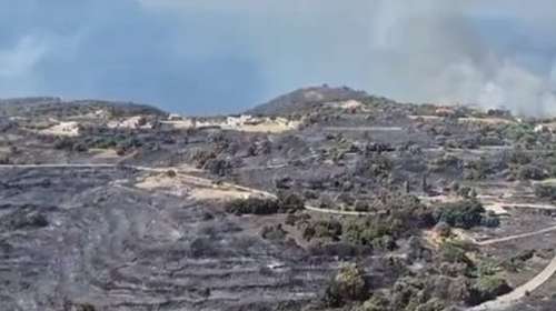 Nέο πύρινο μέτωπο στην Κεφαλονιά: Ενισχύθηκαν οι δυνάμεις - Επιχειρούν και εναέρια στην Πάστρα