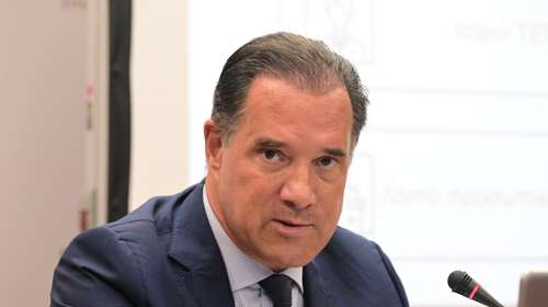 Γεωργιάδης: "Βλάκας" ο Βαρουφάκης - Ζητώ συγγνώμη από τον καραγκιόζη, είναι μεγάλο κομμάτι της παράδοσης