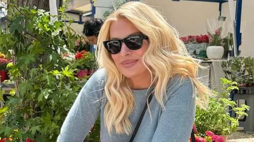 Η Ελένη Μενεγάκη με τη ψάθινη τσάντα από τη Massimo Dutti που χρειάζεσαι και εσύ
