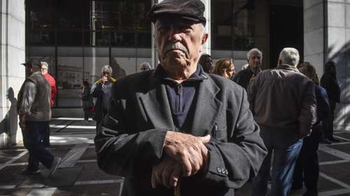 Γιατί παραμένει το χάσμα στις συντάξεις δημοσίου - ιδιωτικού τομέα