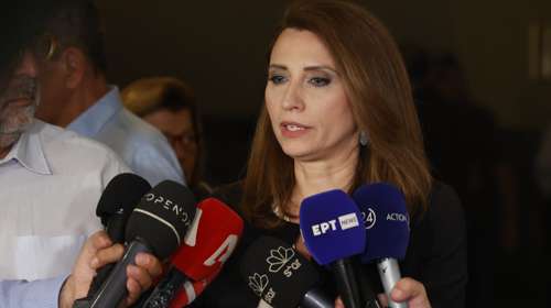 Ο Γ.Πρετεντέρης για τη μεταγραφή της Νίνας Κασιμάτη στο ΠΑΣΟΚ: "Αν μαζέψουν Νίνες, θα γίνουν πρώτο κόμμα;"