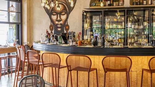 Το Girafe στα Εξάρχεια δεν είναι απλώς ένα wine bar που στέκεται στο …ύψος των περιστάσεων