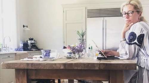 Η Μαρί Σαντάλ στην κουζίνα: Φτιάχνει σπιτικά ζυμαρικά