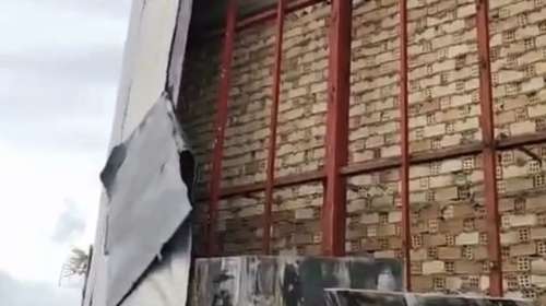 Κέρκυρα: Σοβαρές ζημιές στο Δημοτικό Θέατρο - Αποκολλήθηκαν πάνελ από τους ισχυρούς ανέμους