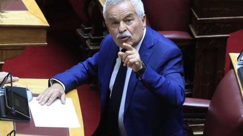 Κωνσταντίνος Κόλλιας: Ορκίστηκε βουλευτής Κορινθίας στη θέση του Νίκου Ταγαρά