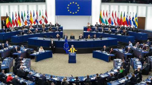 Κομισιόν: "Η συμφωνία είναι συμφωνία" - "Η ΕΕ αναμένει από τις ΗΠΑ να τηρήσουν τις δεσμεύσεις τους"