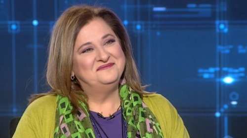 Η Ελισάβετ Κωνσταντινίδου απαντά με χιούμορ: "Η Βίσση είναι η κοπέλα μου, τα έχουμε"