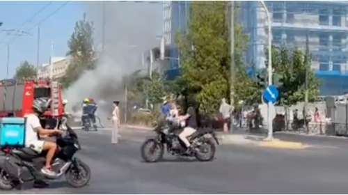 Φωτιά σε όχημα στη Λεωφόρο Αλεξάνδρας - Μποτιλιάρισμα στο ρεύμα προς Κηφισίας