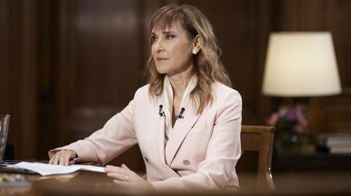 Η Μάρα Ζαχαρέα φόρεσε το ίδιο πανωφόρι με την κολλητή της, Σταματίνα Τσιμτσιλή: Πώς το συνδύασε;
