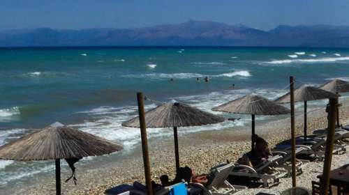 Καιρός: Μικρή άνοδος της θερμοκρασίας - Οι άνεμοι έως 7 μποφόρ στο Αιγαίο