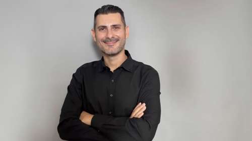 Ο Χρήστος Γεωργοκωστόπουλος γίνεται ο πρώτος Κωφός διδάκτορας στις Θεωρητικές Επιστήμες στην Ελλάδα