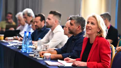 Κλείδωσε η νέα ηγεσία στον ΣΥΡΙΖΑ: Πρόεδρος της ΚΟ η Δούρου, γραμματέας ο Παππάς, στον στρατηγικό σχεδιασμό ο Πολάκης