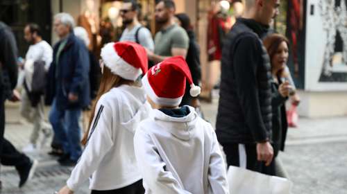 Αντίστροφη μέτρηση για το εορταστικό ωράριο: Πότε ξεκινά, ποιες Κυριακές θα είναι ανοιχτά τα καταστήματα